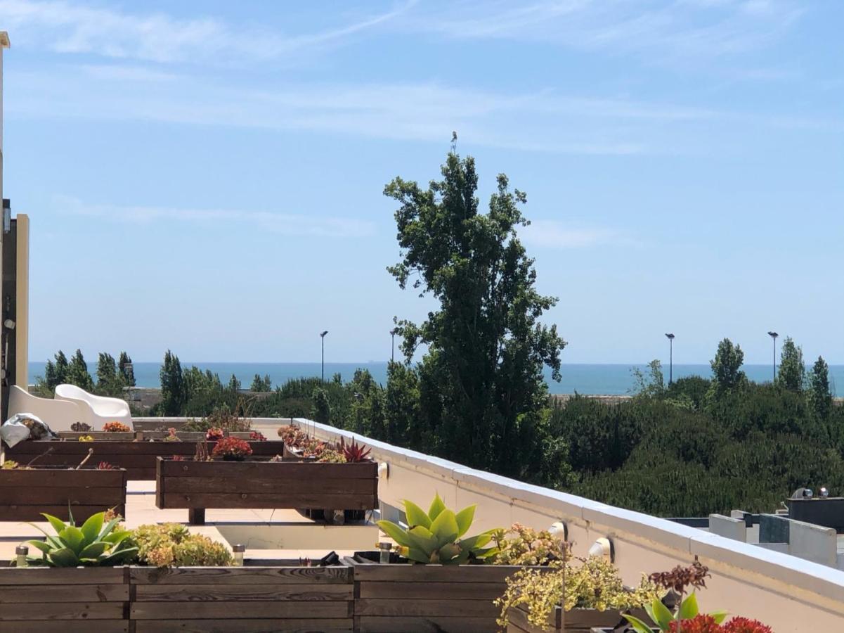 Beautiful Penthouse Apartment With Terrace - 4 Minute Walk To The Beach Troia Zewnętrze zdjęcie