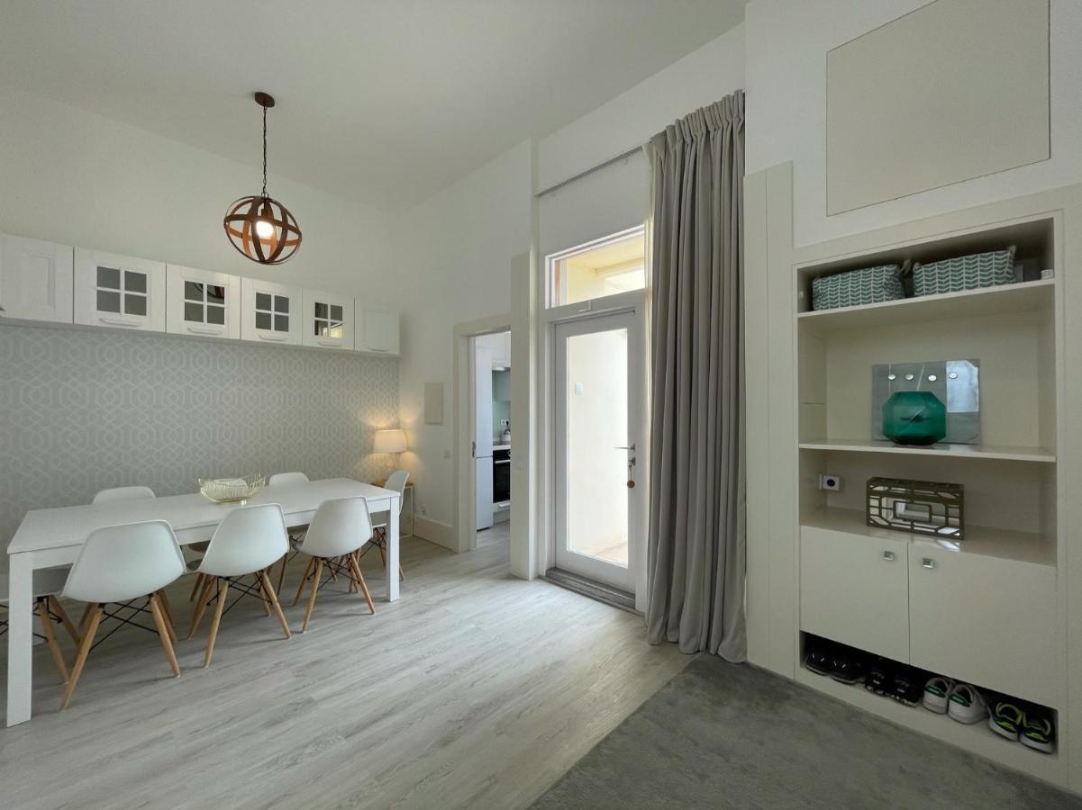 Beautiful Penthouse Apartment With Terrace - 4 Minute Walk To The Beach Troia Zewnętrze zdjęcie